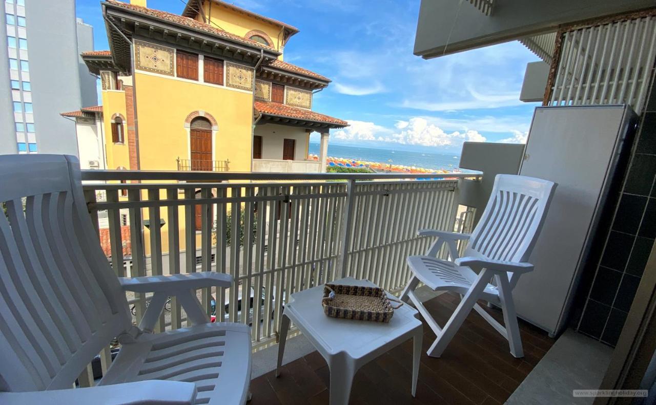Sparkling Holiday Lignano Sabbiadoro Exterior foto